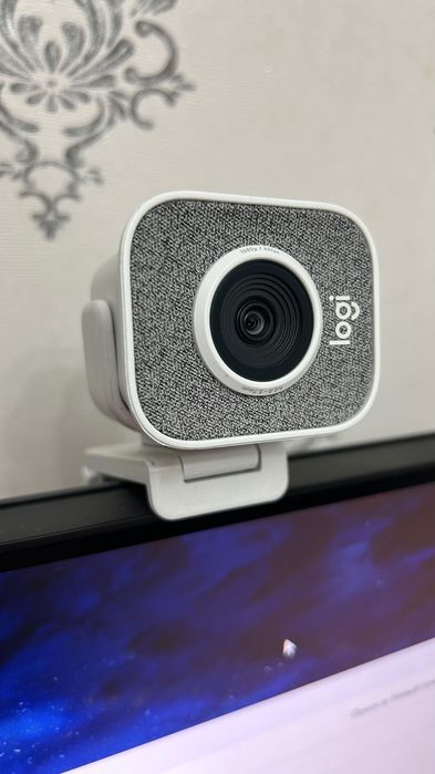 Веб-камера Logitech StreamCam белый