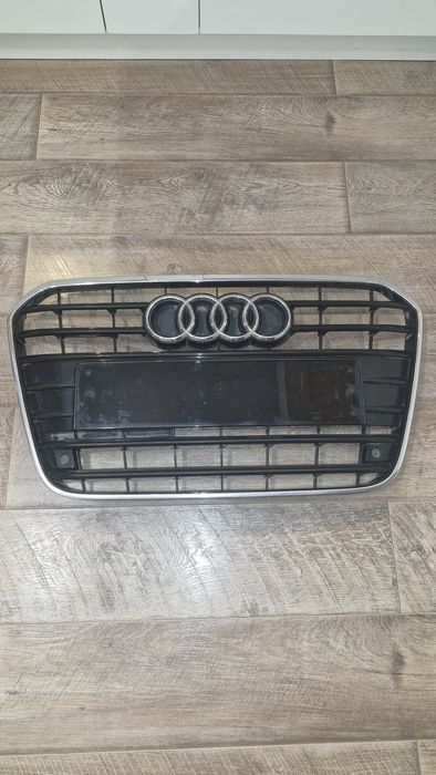Решетка радиатора Audi A6 C7 (дорест)