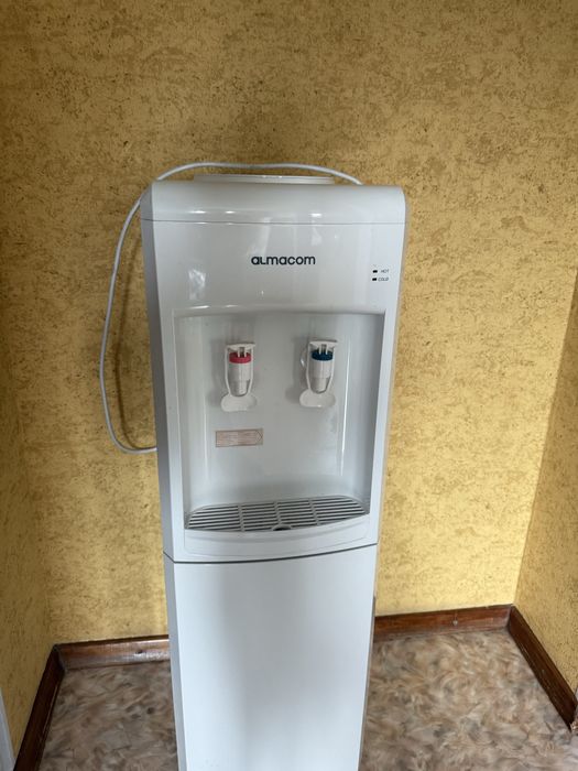 Кулер для воды almacom