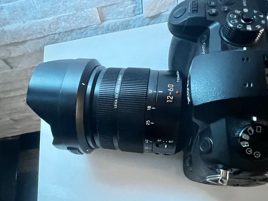 Panasonic GH5 със обектив Panasonic Leika 12-60