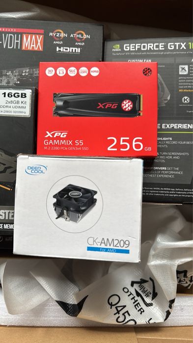 Компютър с монитор Dell