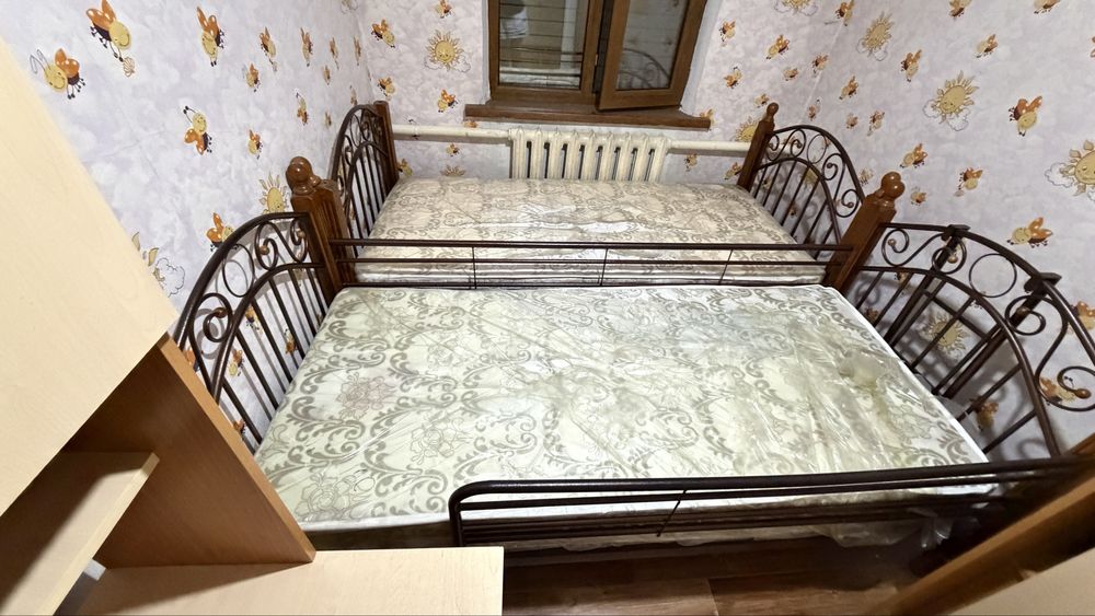Раздельный кровать со шкафом