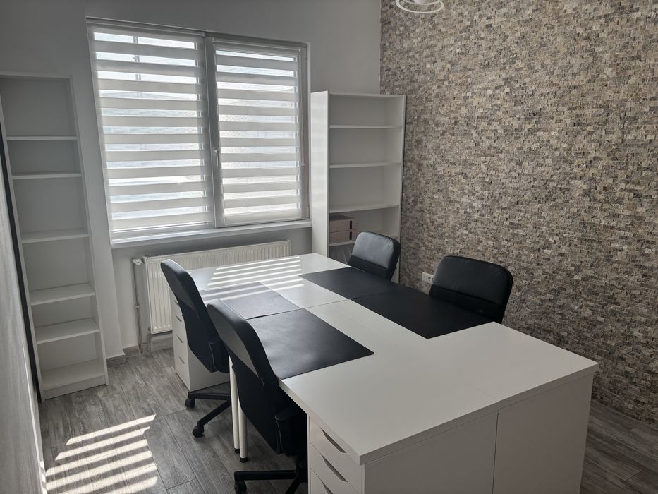Inchiriez Birou 70 m2 in Roman / Cabinet /Sediu firma