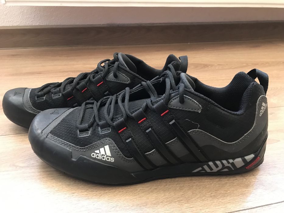 Маратонки 42,5