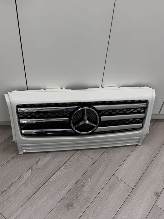 Решетка радиатора на G-Class стиль G63 AMG