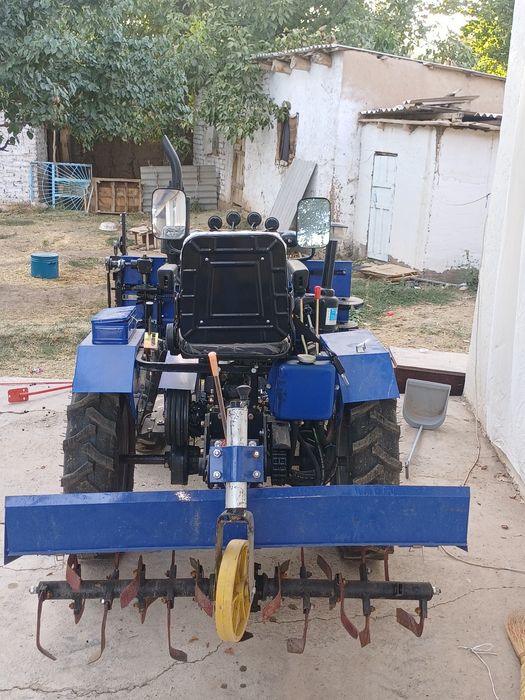 Traktor zubr 11 05