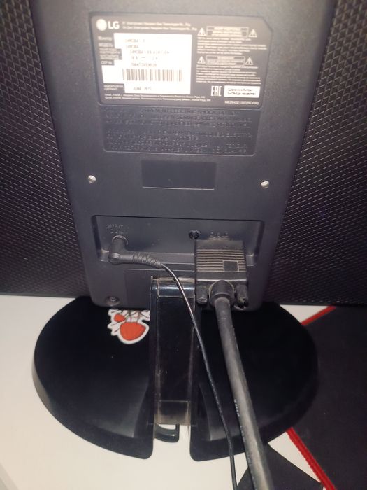 Монитор LG (fullHD 1920x1080) диагональ 23.5 дюйма