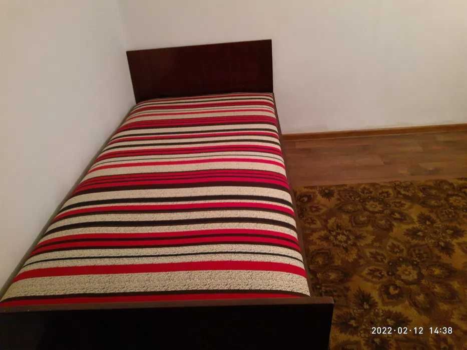 Кровать односпальная.б/у