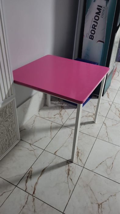 Продам 4 стола цена за один стол 12.000