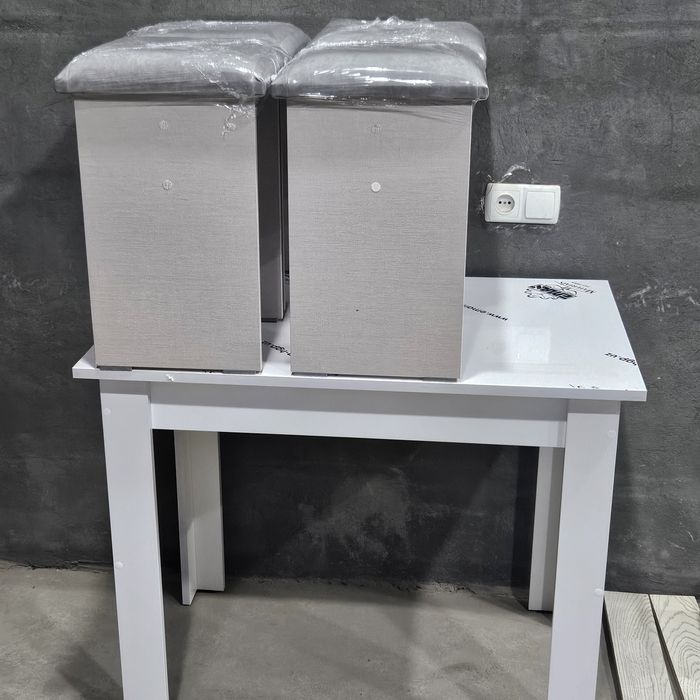 Kuhiniy stol yengi akril