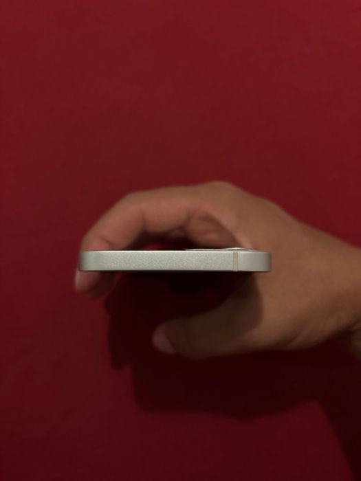 Vând urgent iPhone 12