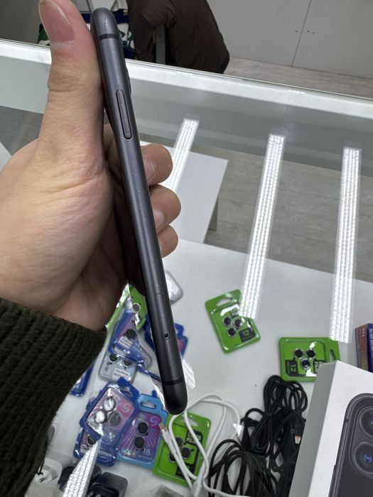 Продается айфон 11