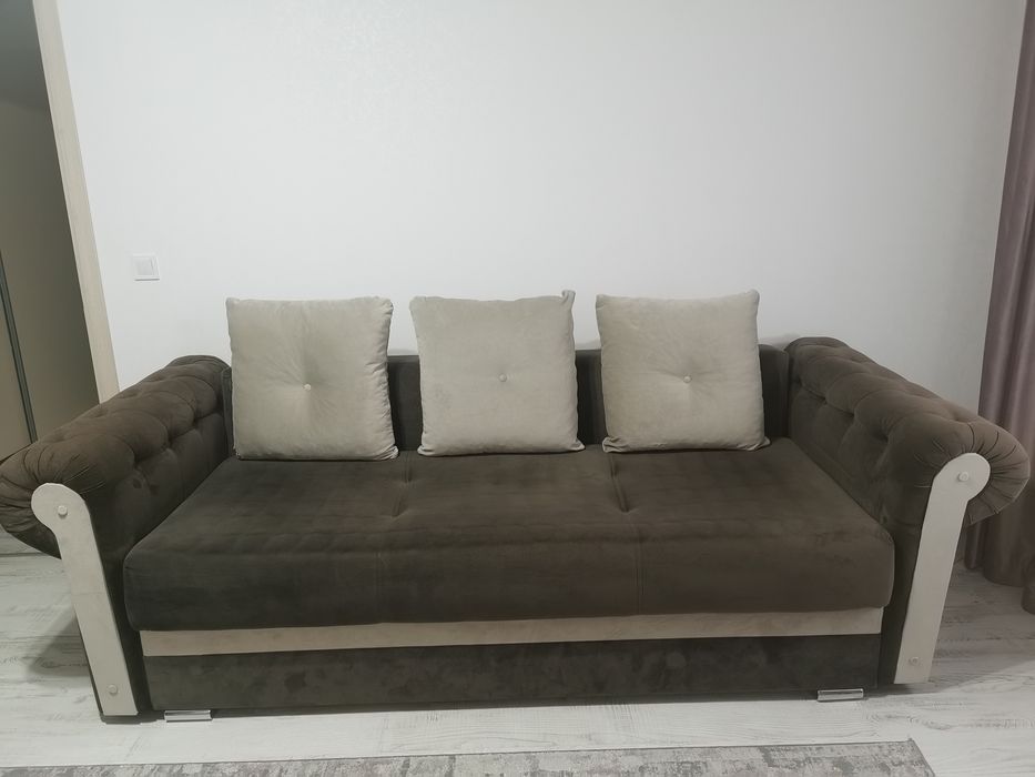 Vând canapea extensibilă Saturn, cumpărată acum 6 luni, nefolosita pen