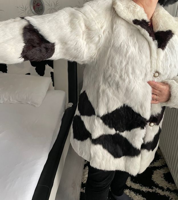 Haina blana iepure marime 46-48