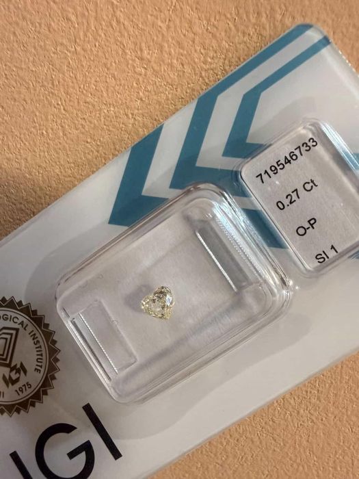 Естествен Светложълт Диамант "Сърце" – 0.27ct (Сертификат IGI)