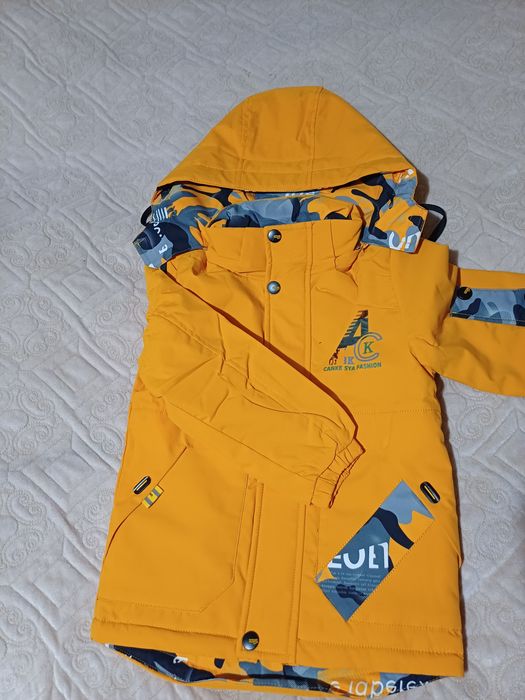 Осенняя куртка  на мальчика