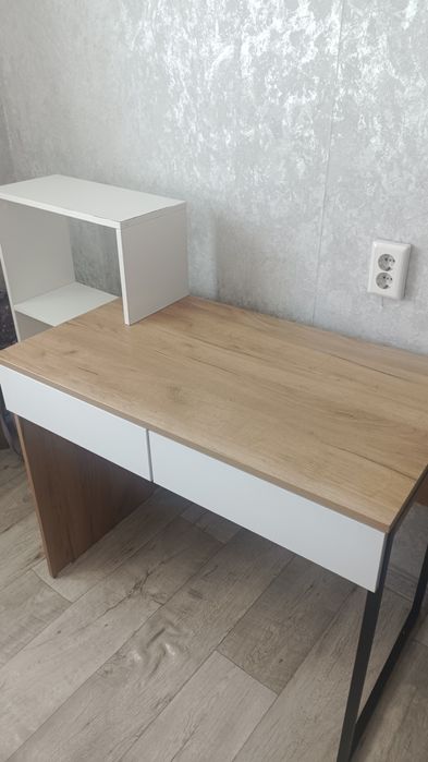 Продается стол школьника