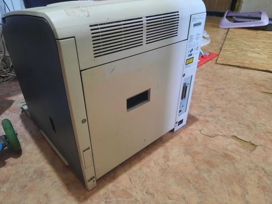 Принтер Epson AcuLaser C1100