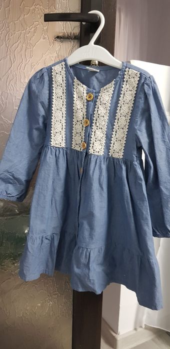 Vând rochiță fetițe ( LC Waikiki ) vârstă ( 2- 3 ani) !!!