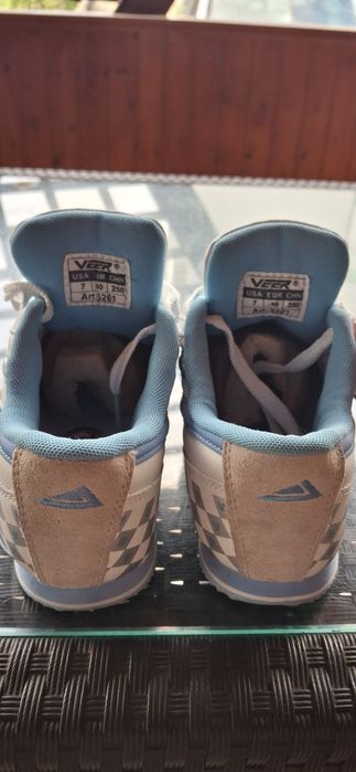 Adidași Veer sport – Noi, cu etichetă
Vând