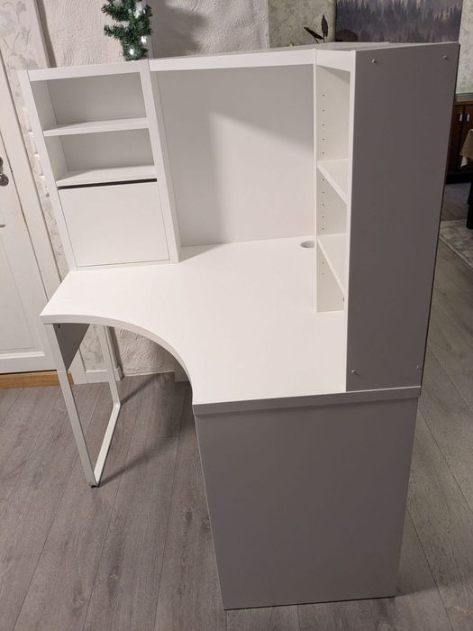 Стол письменный Икеа