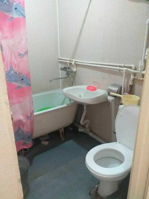 Сдаю двухкомнатную квартиру старой планировки в 6 микрорайоне Макро