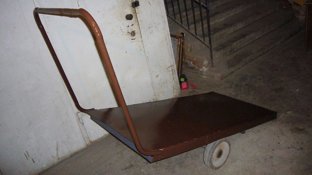 Тележки грузовые.