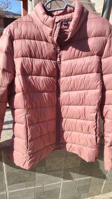 Дамско олекотено яке