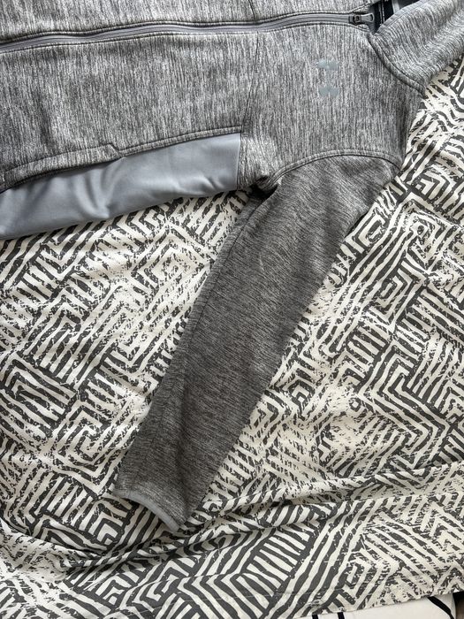 Bluza cu fermoar Under Armour ca si NOUA