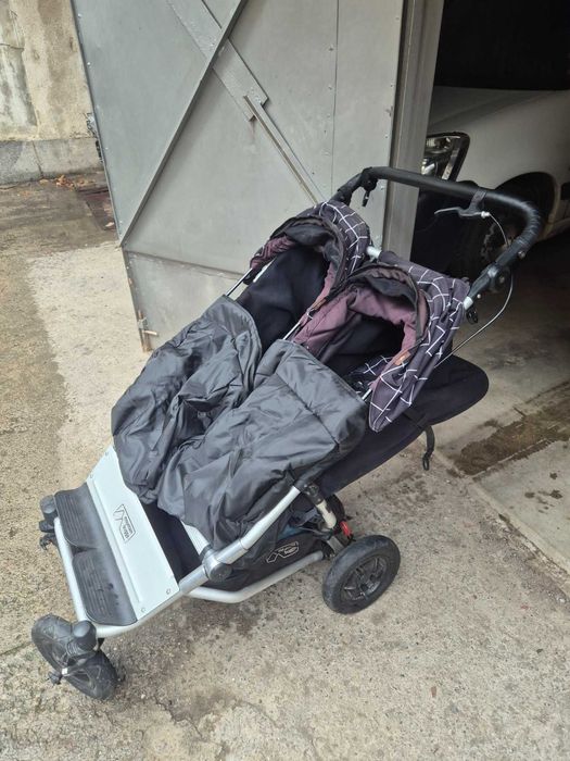 Комбинирана количка за близнаци Mountain Buggy Duet V3 + 2бр порт бебе