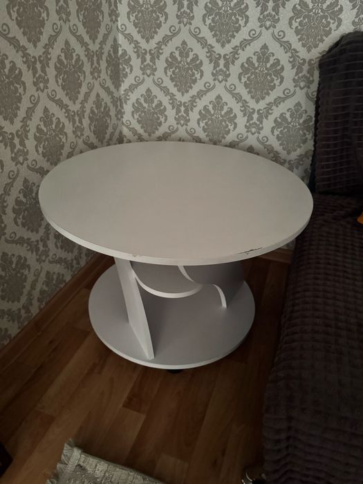 Продам журнальный столик