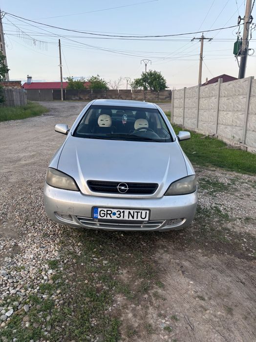 Vând Opel bertone 1.8 benzină