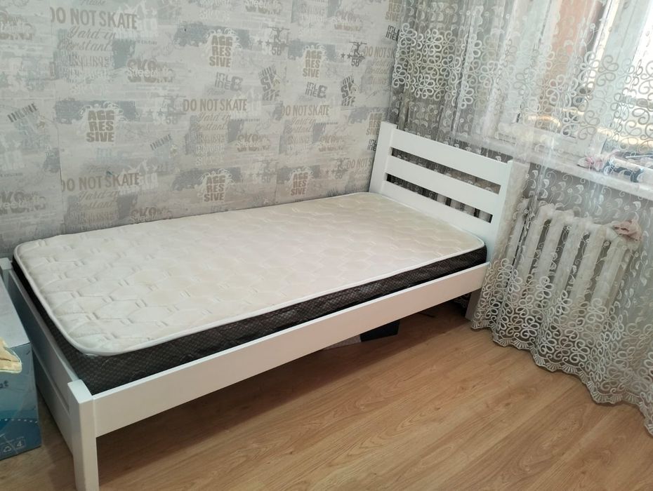 Одно спальный кровать