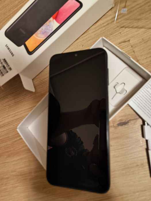 Чисто нов Телефон Samsung Galaxy A14 128GB 4GB RAM Dual Черен
