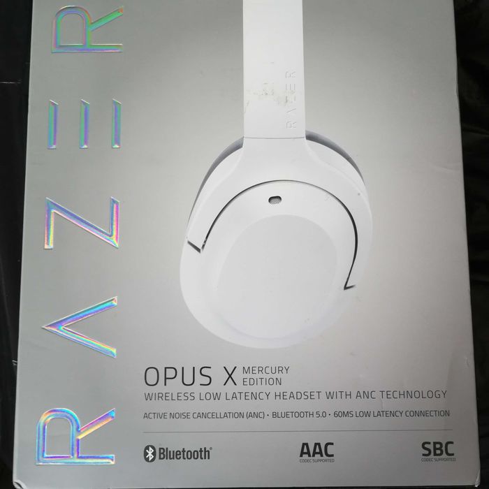 Casti cu microfon Razer Opus X- Mercury- Active Noise Cancellation noi