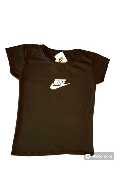 Oferta Tricouri Nike