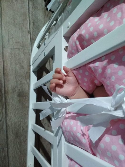 Продам манеж трансформер с маятником