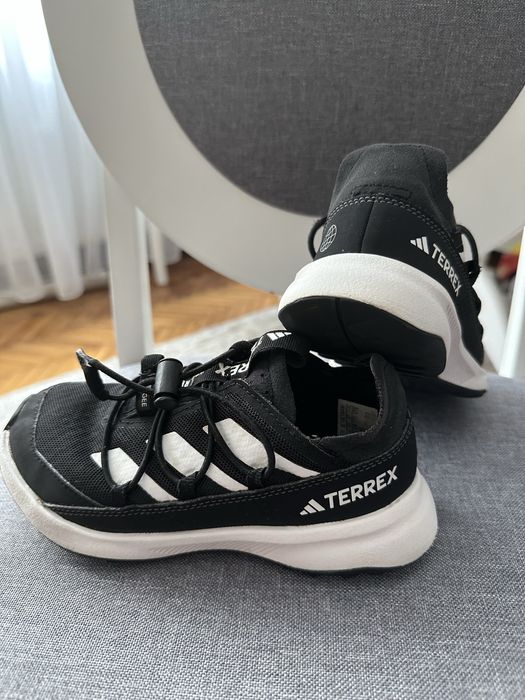 Adidasi, adidas terrex, marimea 29!