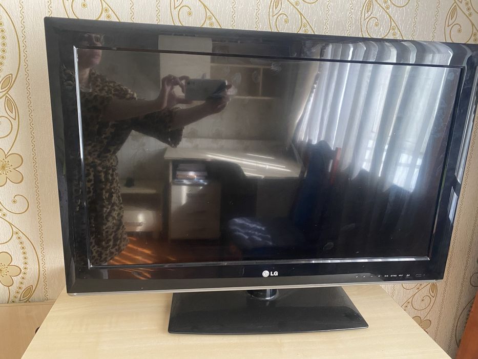 Продам телевизор LG