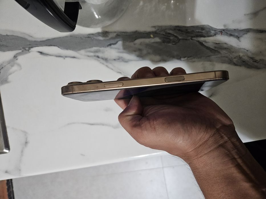 iPhone 16 Pro Max 256 GB (АКБ 90%)