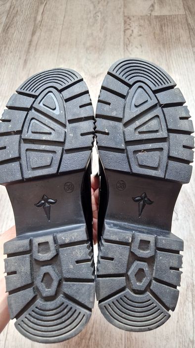 Продам лоферы 38 размера