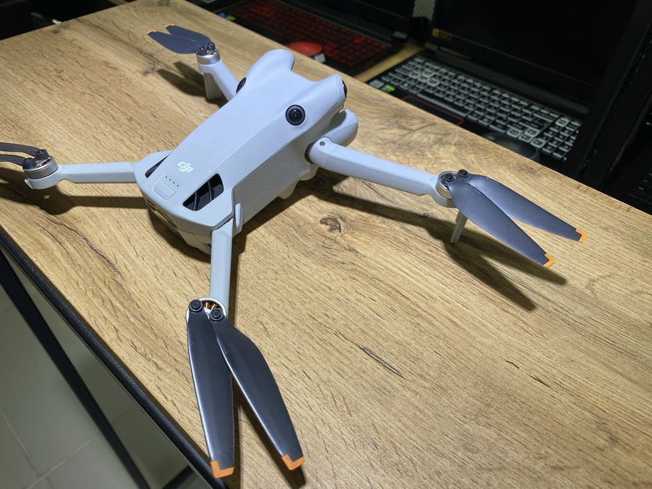 Дрон DJI Mini 4 Pro Fly More Combo Plus, DJI RC 2, белый, 10472/А10