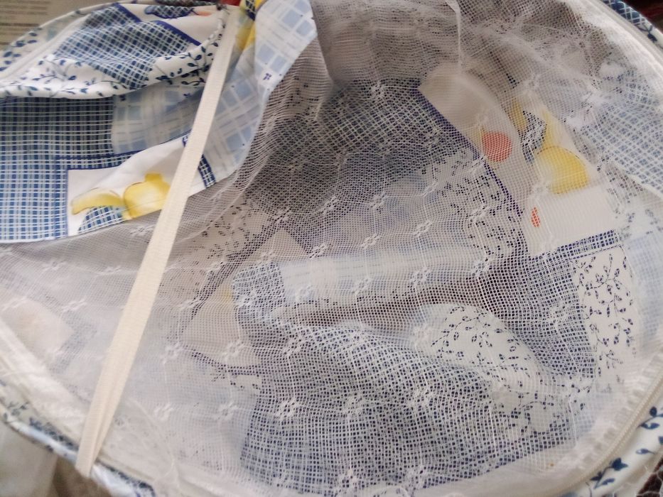 В оранжев и син цвят за бебе по 10лв броя