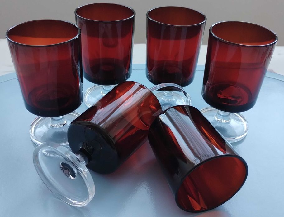 Чаши-стъкло (бира,ракия,вода),сервизи