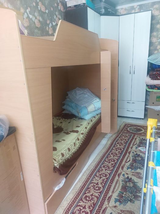 Продам кровать двух яростная