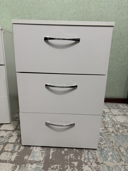 Офисные тумбочки