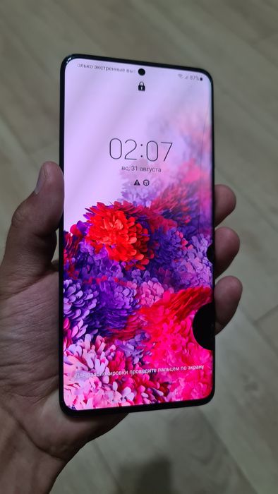 Продается Samsung Galaxy S20+