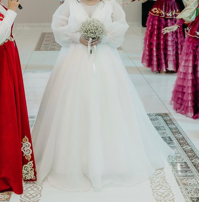 Свадебное платье