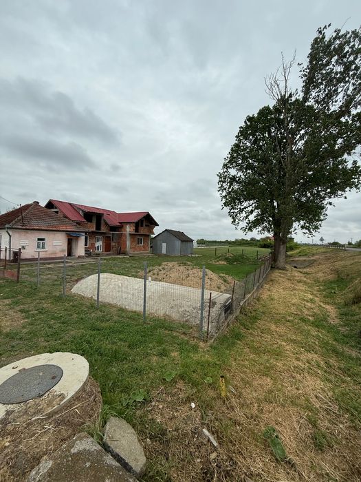 Casă+teren 30 de ari
