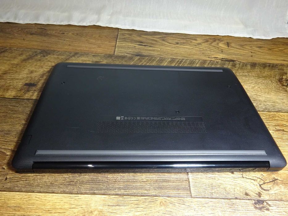 Laptop HP Notebook 15-db0699ng / Ryzen 3 2200U 8Gb ddr4 /ssd+hdd